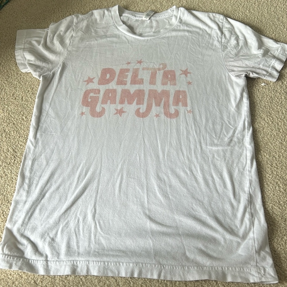 Delta Gamma T-shirt size medium